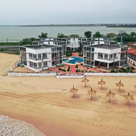 מלון דירות Avenue Palm - Amazing Sea View אפורי נורד