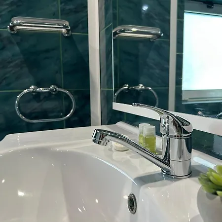 Avenue Palm - Amazing Sea View מלון דירות