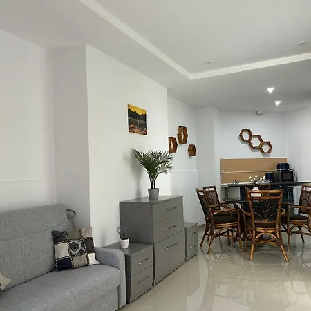 מלון דירות Avenue Palm - Amazing Sea View אפורי נורד