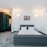 Avenue Palm Apartmanhotel Észak-Eforie