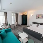 Apartahotel Avenue Palm 4*
