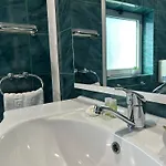 Avenue Palm 4*