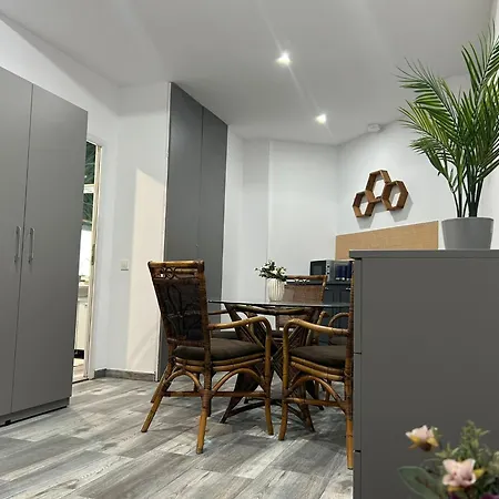 Avenue Palm - Amazing Sea View Lägenhetshotell