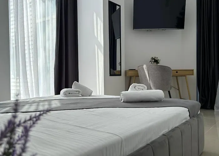 Avenue Palm - Avenue 4*